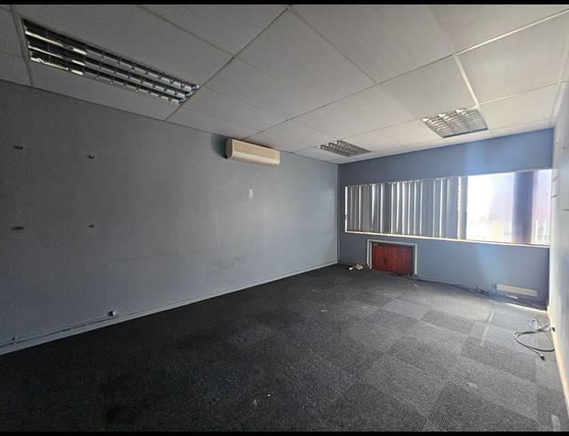 9,058M² WAREHOUSE TO LET IN TUNNEY